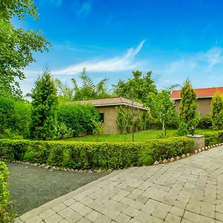 Lemon Tree Wildlife Resort, Bandhavgarh Tāla Exterior foto
