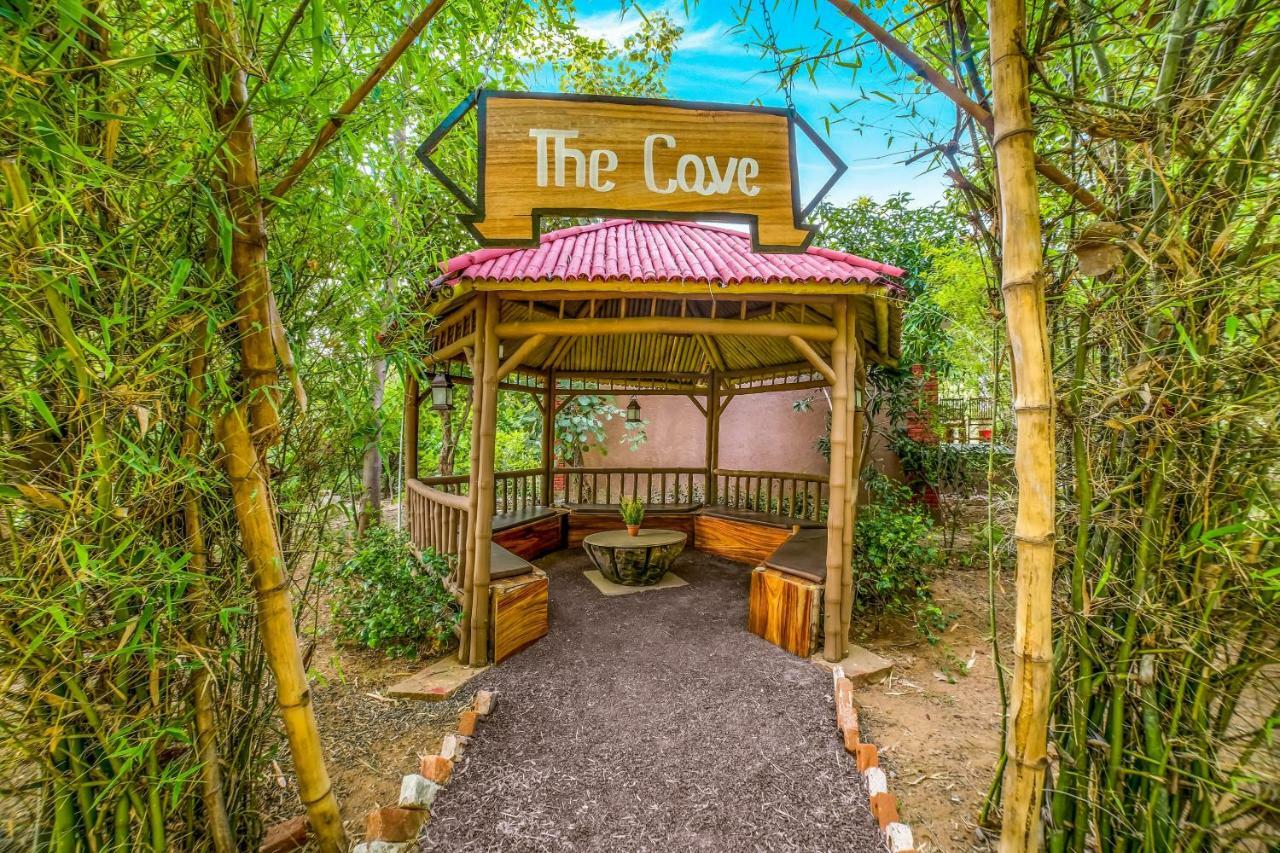 Lemon Tree Wildlife Resort, Bandhavgarh Tāla Exterior foto