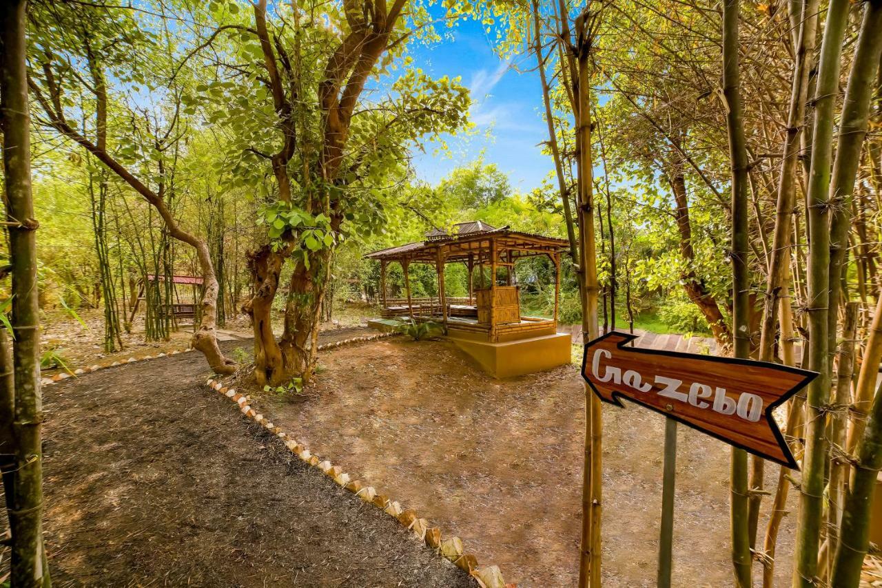 Lemon Tree Wildlife Resort, Bandhavgarh Tāla Exterior foto
