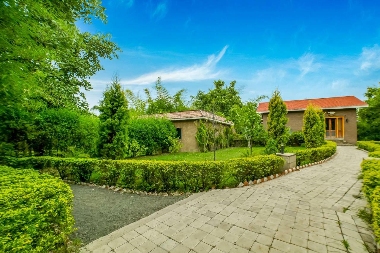 Lemon Tree Wildlife Resort, Bandhavgarh Tāla Exterior foto